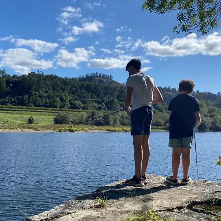 Hébergement de vacances Casa O Corvo, Cerca De Vigo En Plena Naturaleza *