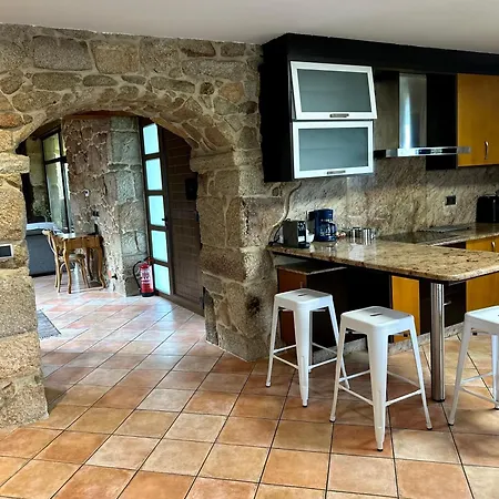 Casa O Corvo, Cerca De Vigo En Plena Naturaleza *