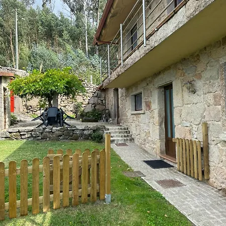 別荘 Casa O Corvo, Cerca De Vigo En Plena Naturaleza Vilacova (Salvaterra de Mino, Pontevedra)