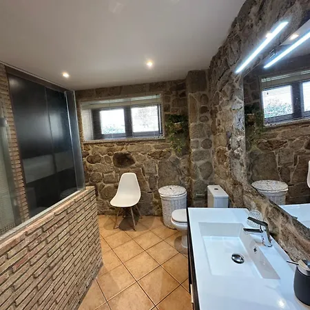 Casa O Corvo, Cerca De Vigo En Plena Naturaleza *