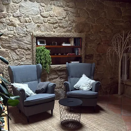 Casa O Corvo, Cerca De Vigo En Plena Naturaleza * Vilacova (Salvaterra de Mino, Pontevedra)