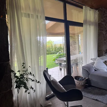 Feriehus Casa O Corvo, Cerca De Vigo En Plena Naturaleza *